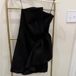Elliatt Black Strapless Dress